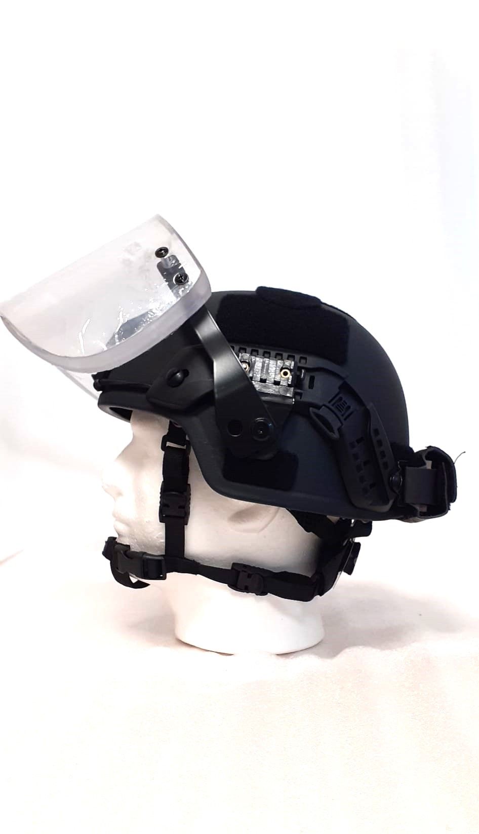imagen casco modelo MICH Tactico pantalla antibalas LT
