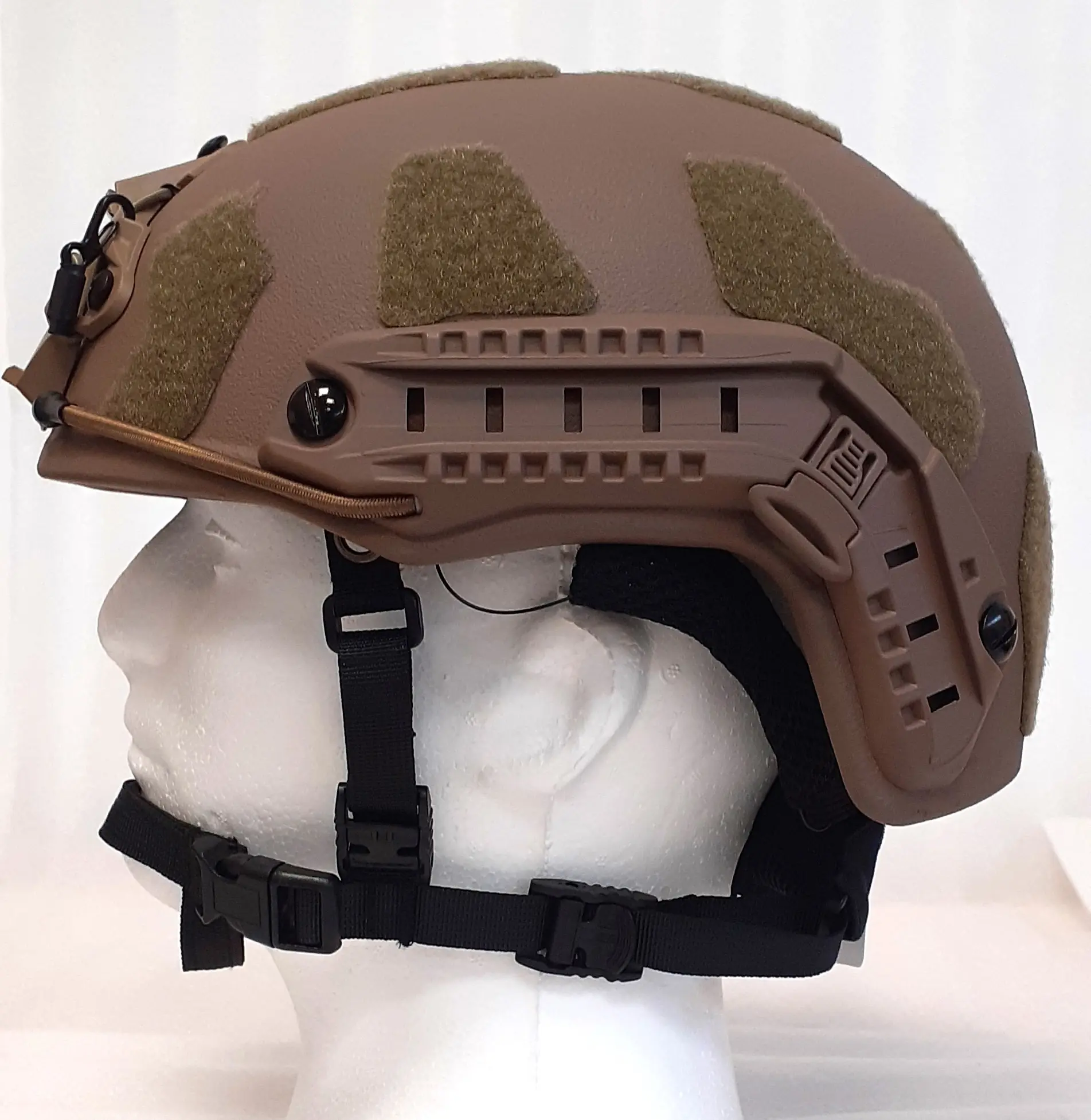 Casco Modelo FAST KAKI LT